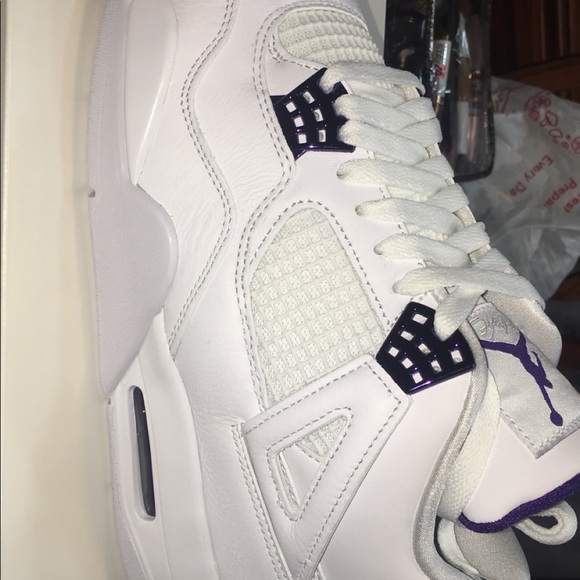 Jordan 4 metallic purple size 8.5,10,10.5 - Picture 3 of 3